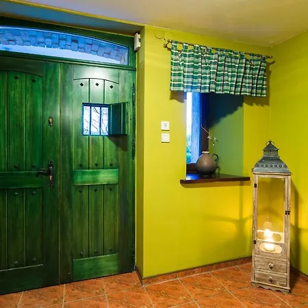 I Aneta Gæstehus 3*